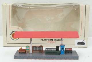 Bachmann 7406 N Scale Platform Station EX /Box  