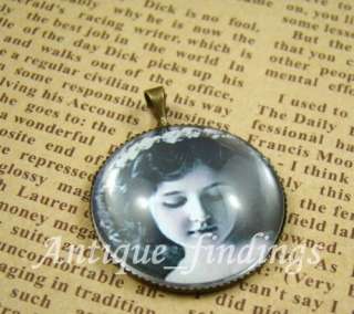   Will Receive 10PCS 25MM Bronze Cameo Cab Base Setting Pendant