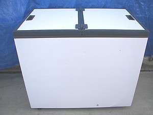 Caravell Commercial Freezer 2 Door model 335 995  