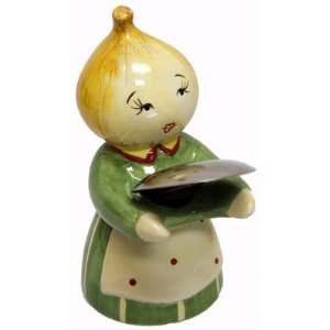  Midwest Seasons of Cannon Falls Ceramic Onion Girl 