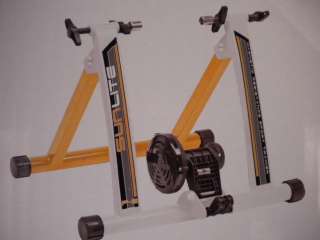 HOLIDAY RETURNS SUNLITE FORZA F2 MAGNETIC RESISTANCE INDOOR CYCLING 