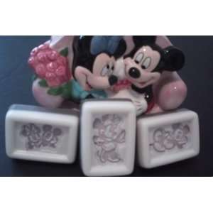  Embossed Disney Mickie and Minnie Pure Glycerine Bath 