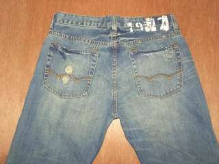 Mens AE American Eagle Straight jeans size 32 x 30 Button fly  