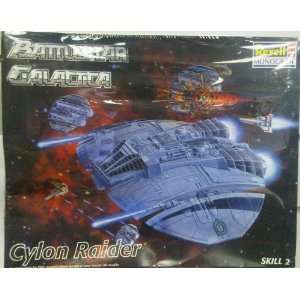  Battlestar Galactica   Cylon Raider Model by Revell 