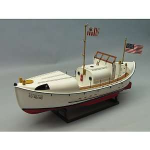  USCG 36500 36 Motor Lifeboat, 1/16th Toys & Games