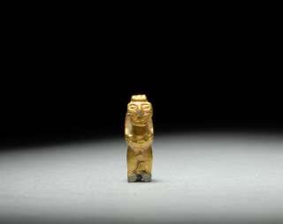 Ancient Pre Columbian gold aztec man amulet / idol  
