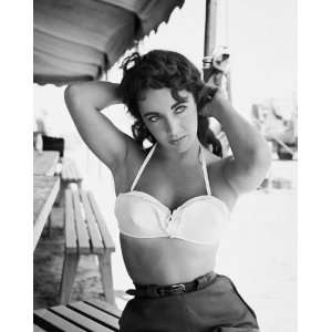  Elizabeth Taylor With Hands Behind Head, set of Giant 