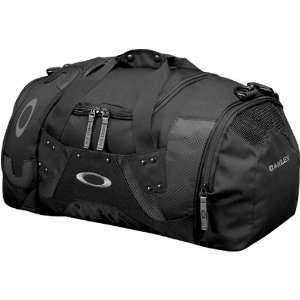  Oakley Small Carry Duffel Mens Casual Bag   Black / 11 H 