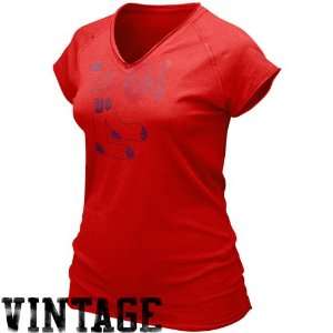   Cooperstown Bases Loaded V neck T shirt (Medium)