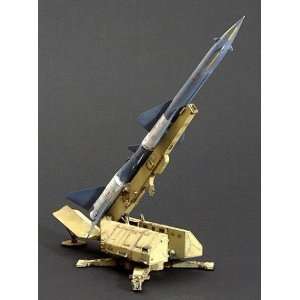  SA 2 Guideline Missile on Launcher 1/35 Trumpeter Toys 