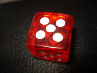 UNIQUE COLLECTORS LUCITE BAKELITE DICE ONLY 5 POINTS  