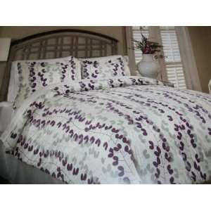  Living Quarters 4 Pc Lydia Comforter Set in Twin size 