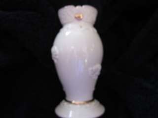 Mikasa Wedding Bells Bride and Groom Vase (new in box) good gift 