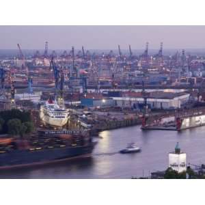  Elbe River and Shipyard, Hamburg, State of Hamburg 