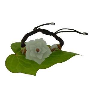   Defined the Superb Craftsmanship in This Jade Bracelet Made with Brown