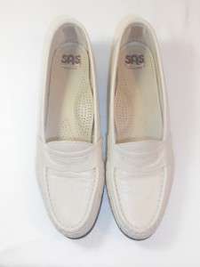SAS Shoe Womens size 7 S Beige Tan Loafer tripad  