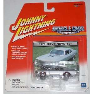  Johnny Lightning 2001 Muscle Cars USA 1971 Chevy Nova SS 