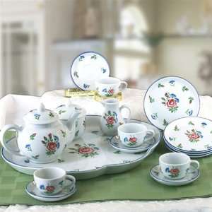  Childrens Colonial Tea Set   Porcelain
