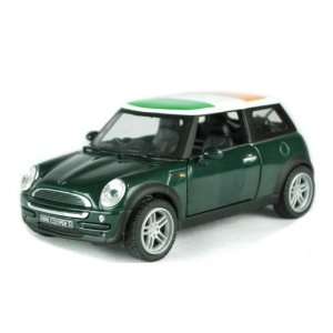  Mini Cooper S (Irish) in Metallic Green Scale 136 Toys 