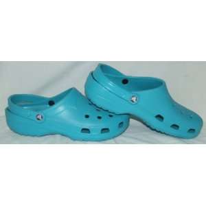  Crocs Unisex Adult Beach Shoes   Turquoise   Size 2XL (mens 