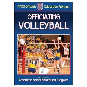  Officiating Volleyball (Paperback Book)