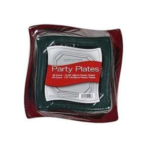  Holiday Plastic Party Plates Combo Pack