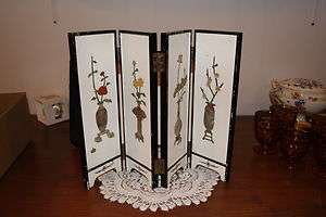   WOODEN BLACK LACQUER ORIENTAL FOLDING SCREEN WITH FLOWERS
