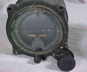 WWII SPERRY GYRO HORIZON INDICATOR AN 5736 1  