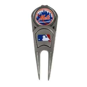  New York Mets Repair Tool W/ Golf Ball Marker/Chip Sports 