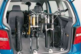 VW Fahrradträger Touran 5 oder 7 sitzer Votex Innenraum Thule in 