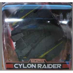    Battlestar Galactica Stealth Cylon Raider   Series 3 Toys & Games