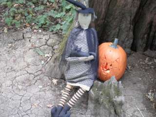 PRIMITIVE HALLOWEEN WITCH DOLL WITH BLACK CAT HAT CAPE LARGE PAINTED 