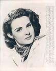 1957 JEAN PETERS ACTRESS TREATED FOR BACK PROBLEM IN CA