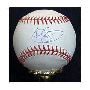  Shawn Green Autographed Baseball   Autographed Baseballs 