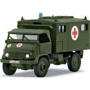   Federal Army Unimog S 404 Field HO scale Ambulance Toys & Games