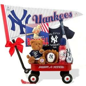  New York Yankee Boys Radio Flyer Gift Set w/350 page 